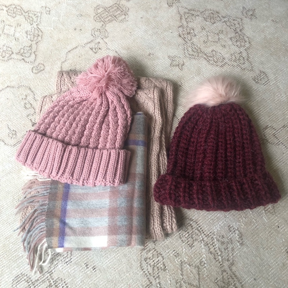 Hat and scarf bundle. All basically new